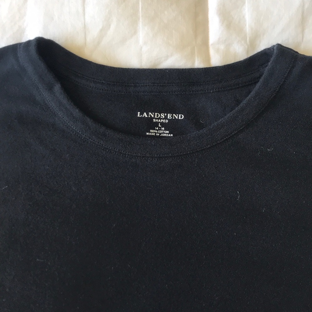 Lands’ End Shaped Fit Black Tee 100% Cotton